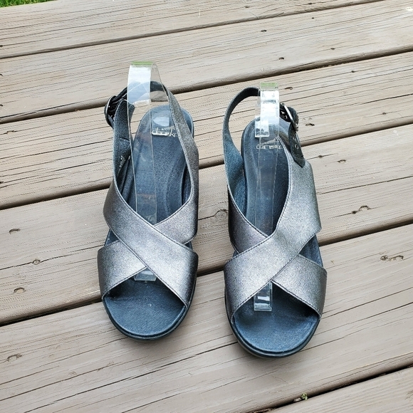 Dansko Jacinda Metallic Pewter Silver Criss Cross Strappy Slingback Sandals 42 - Picture 5 of 9